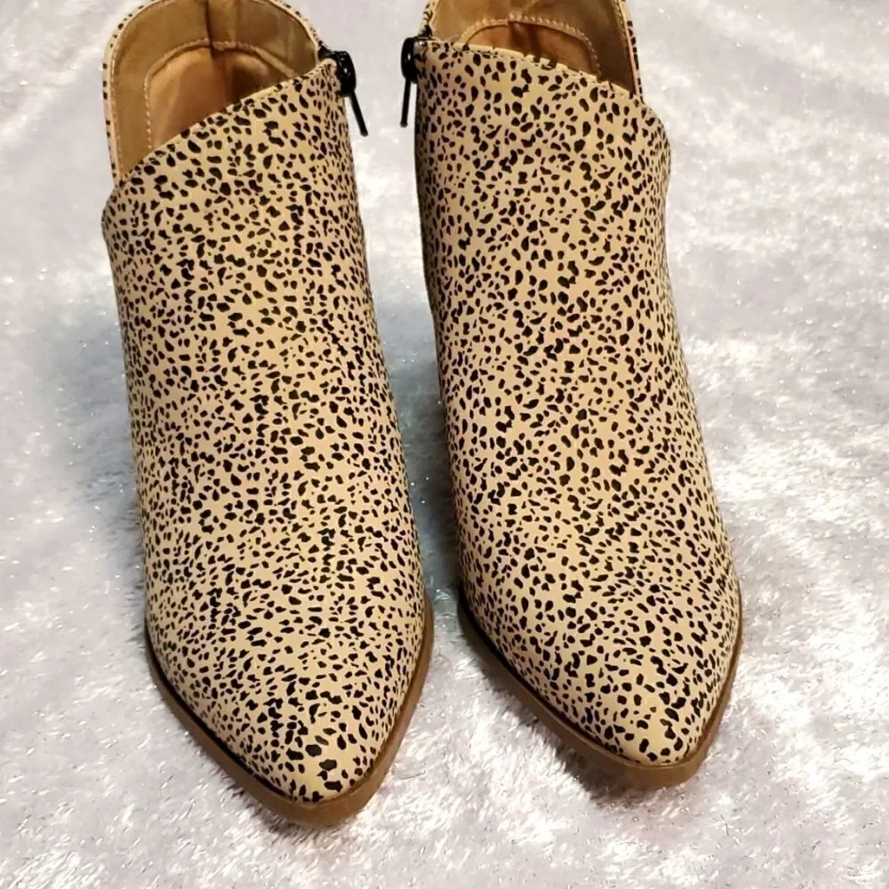 Serra boots nwot